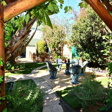 Secret Garden Guesthouse Bloubergstrand Dış mekan fotoğraf