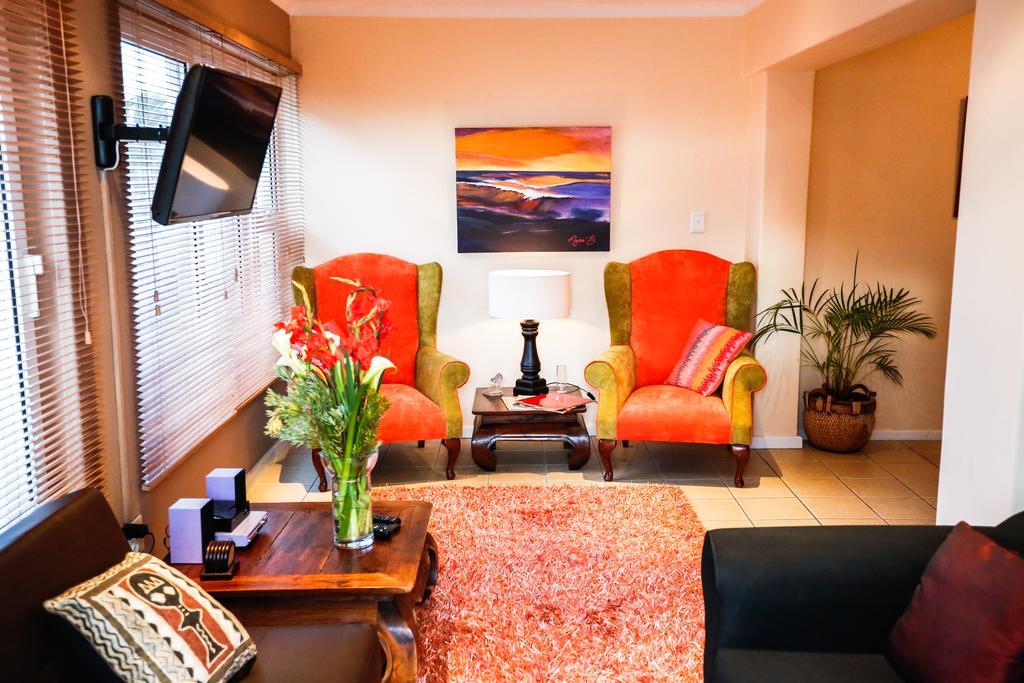 Secret Garden Guesthouse Bloubergstrand Oda fotoğraf
