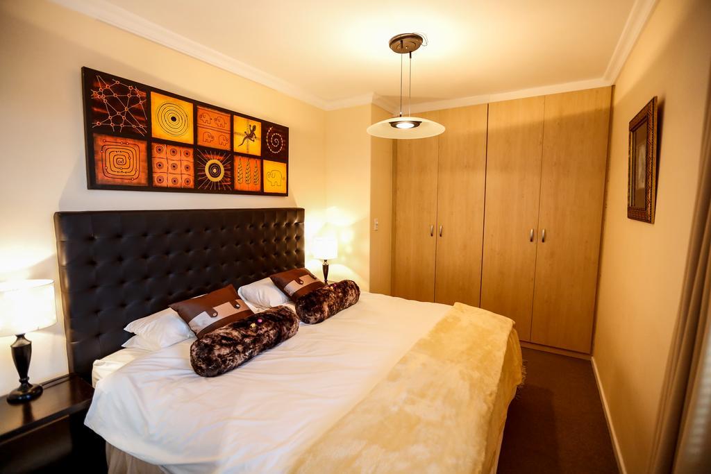 Secret Garden Guesthouse Bloubergstrand Oda fotoğraf