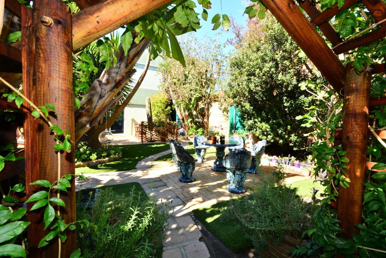 Secret Garden Guesthouse Bloubergstrand Dış mekan fotoğraf